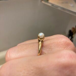 Elegant Gold Pearl Ring